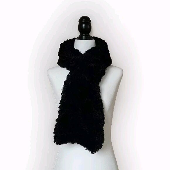 SOFT POODLE STYLE LONG BLACK SCARF - Picture 2 of 3